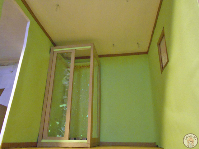 Dollhouse: The bathroom