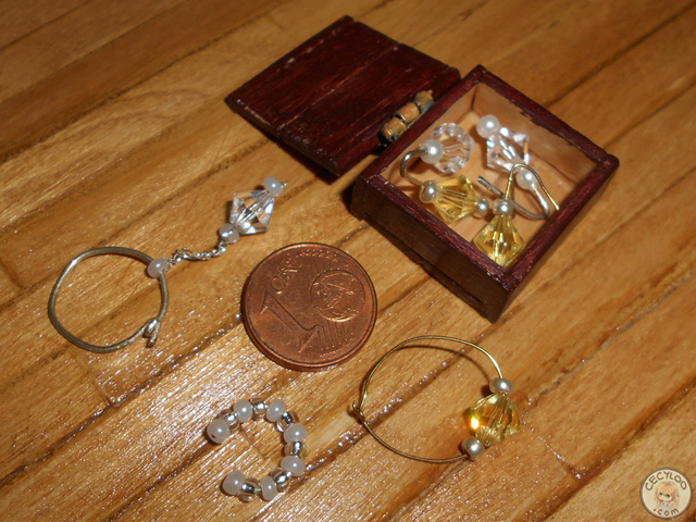 Miniatures : Jewelry