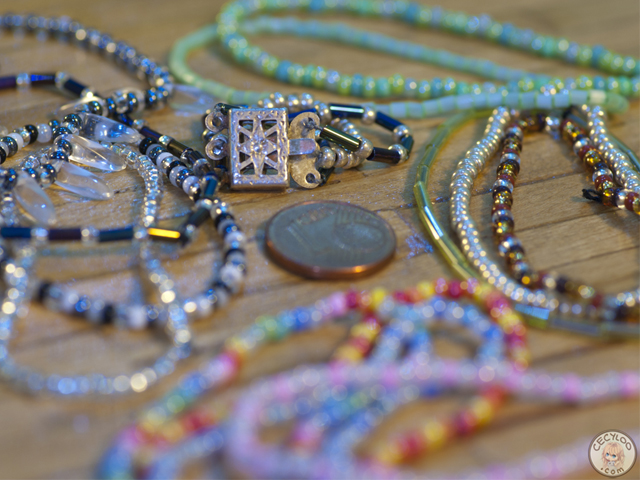 Miniatures : Jewelery - Pearls necklaces