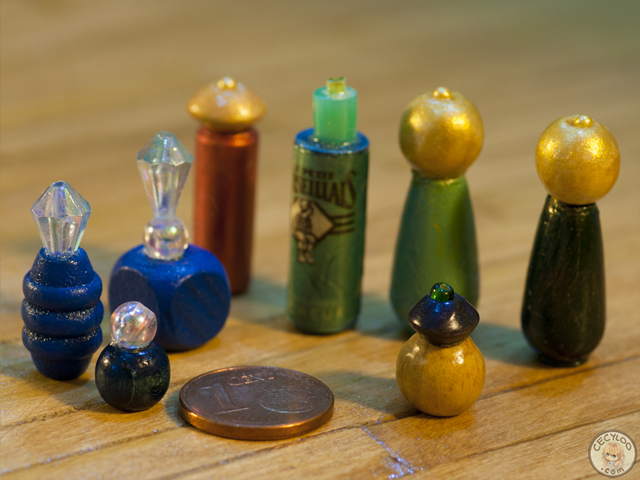 Miniatures : Bottles - Various bottles