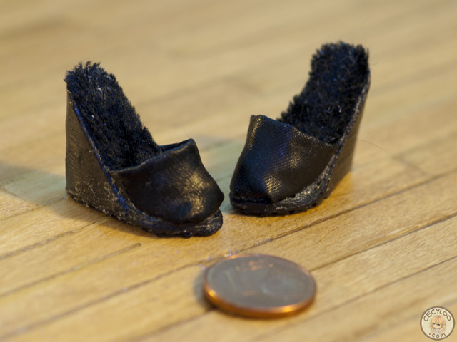 Miniatures : Doll shoes - Black mules