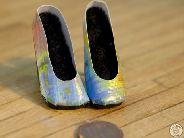 Miniatures : Doll shoes