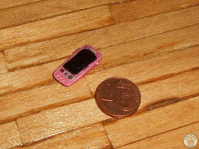 Miniatures : Electronic equipment - Cell phone