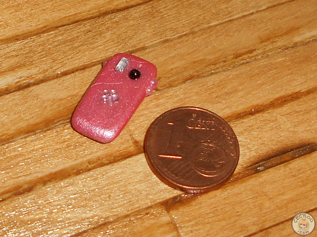 Miniatures : Electronic equipment - Cell phone