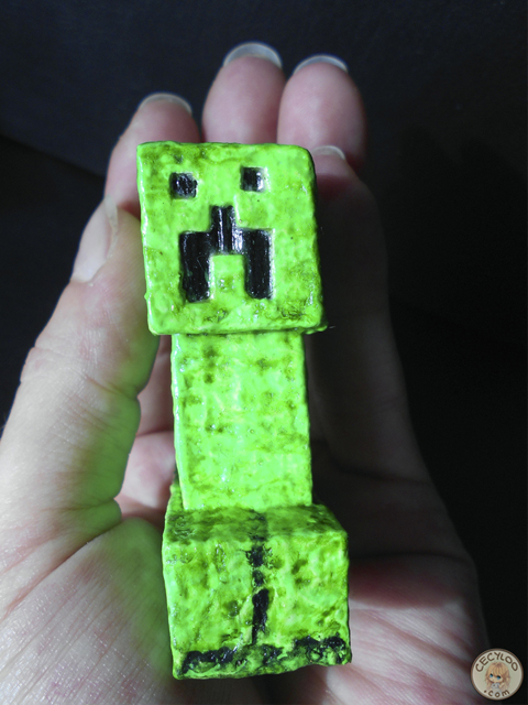 Miniatures : Figurines Minecraft (enderman + creeper)