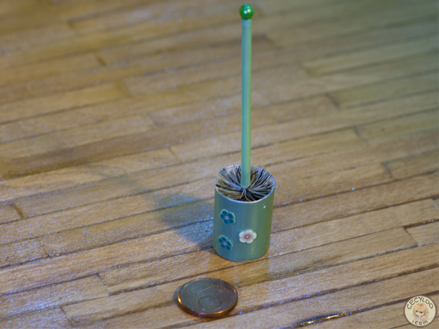 Miniatures : Bathroom - Toilet brush