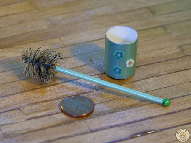 Miniatures : Bathroom - Toilet brush